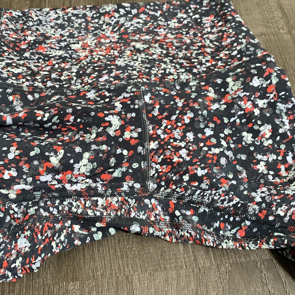 Lululemon Align Crop *21"
Water Blossom Multi Size 4 - Picture 3 of 7